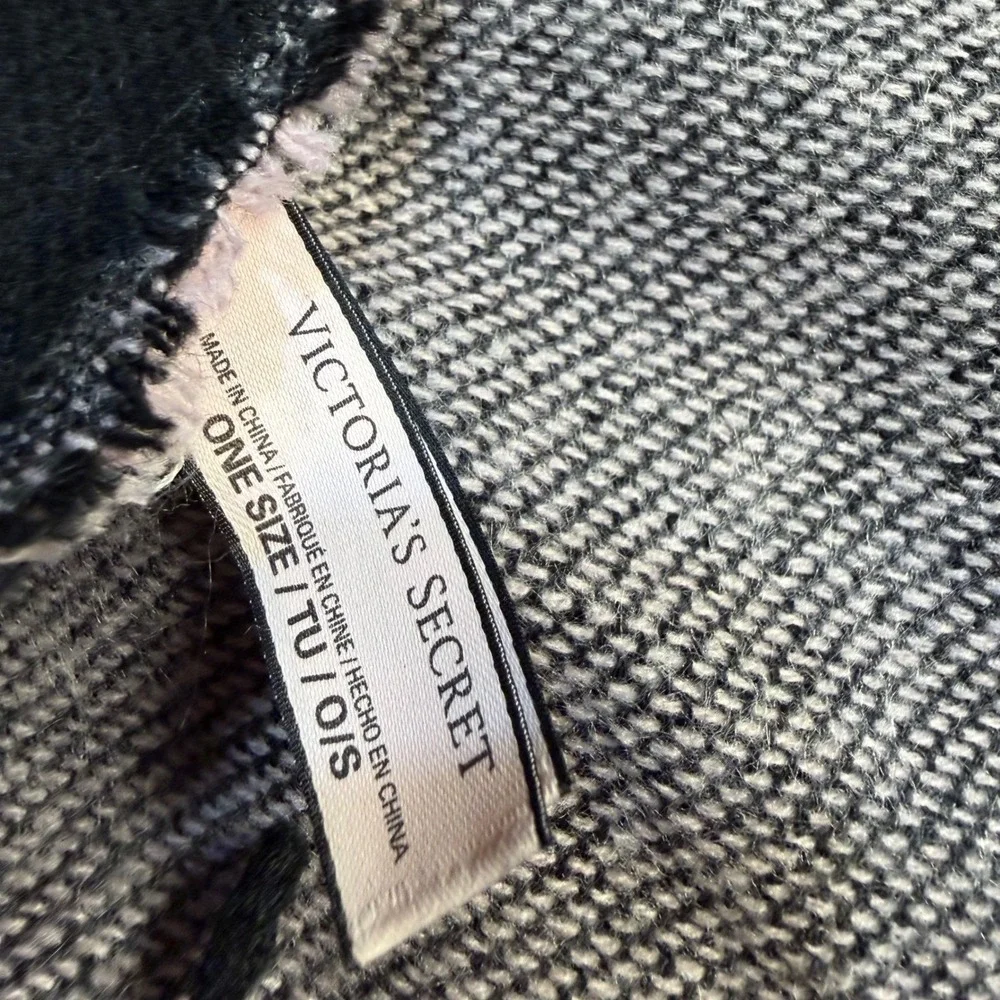Victoria's Secret Black Pink Logo Knit Blanket Throw with Fringe New‎ $58